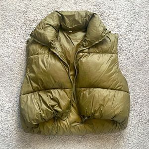 Cropped Puffy Vest